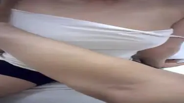 ABG Amoy Baju Putih Hotpants Tete Diremes Keras Sampe Ngaceng